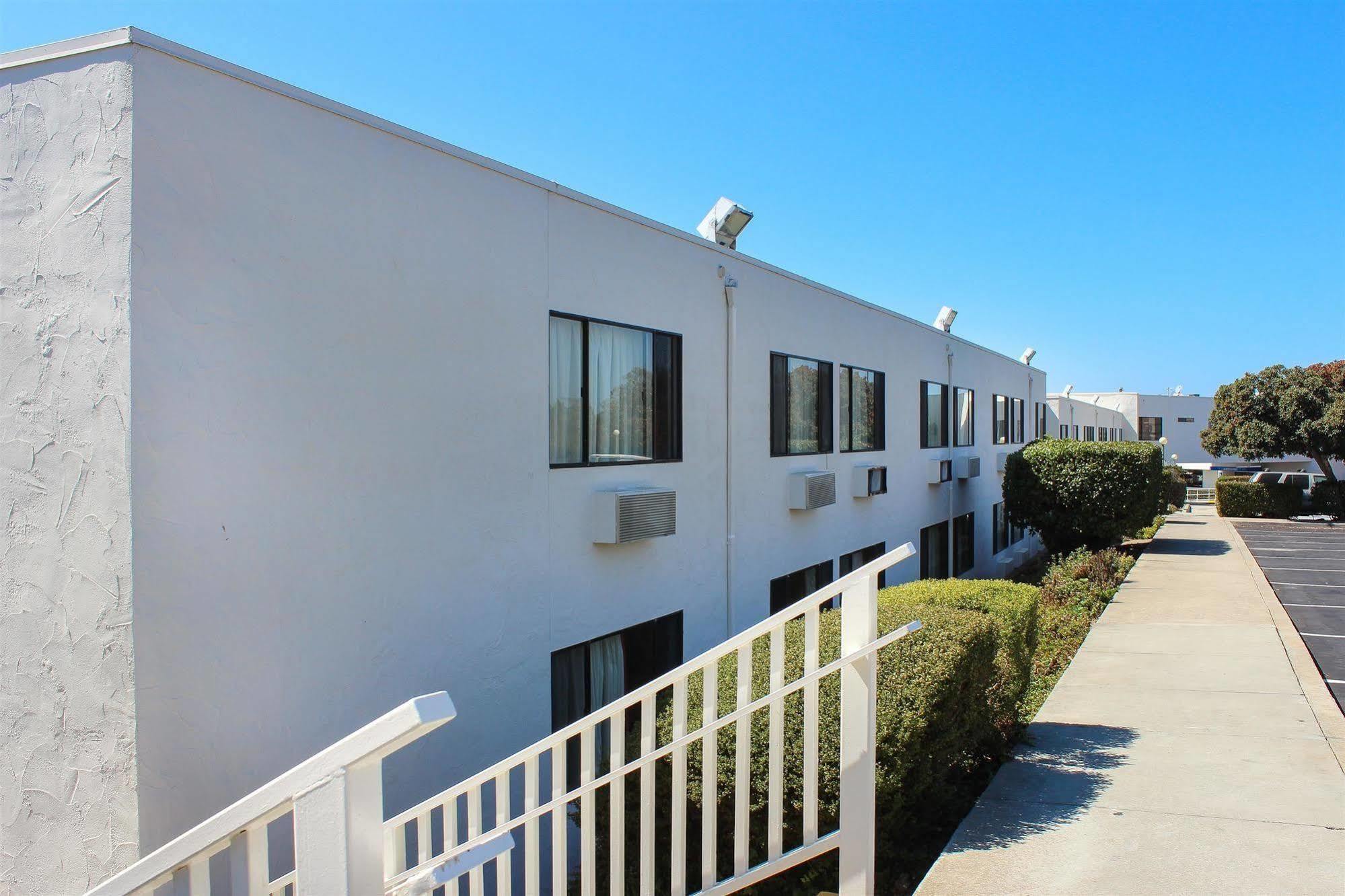 Motel 6-San Simeon, CA - Hearst Castle Area Exterior foto